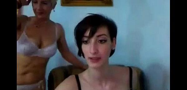  Mother And not her daughter Teasing On WebCam